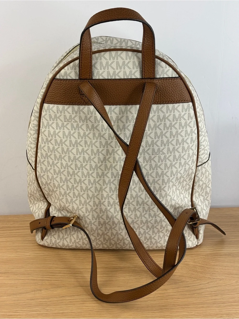 MICHAEL Michael Kors Abbey Large Backpack Popular Vanilla/Acorn Color NWOT